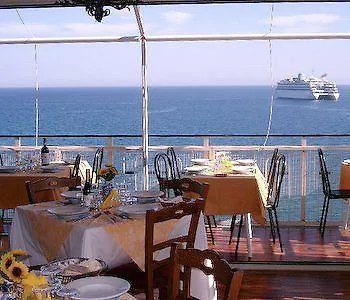 La Riva 3* Giardini-Naxos