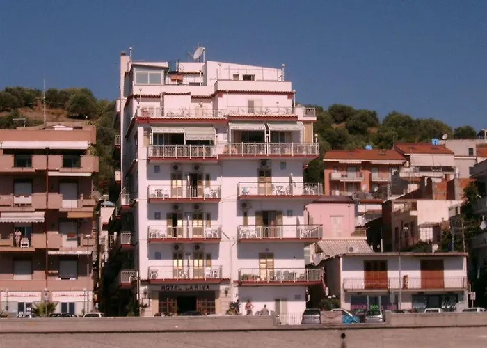 Hotell La Riva Giardini Naxos