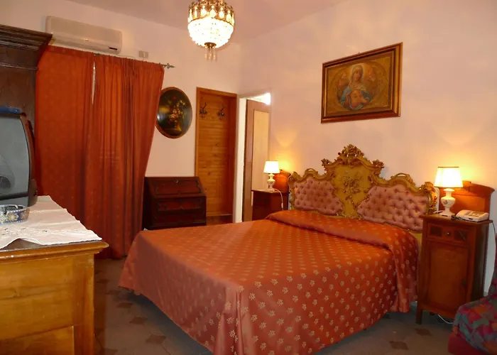 Hotell La Riva Giardini Naxos