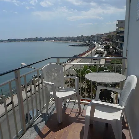 La Riva Hotel