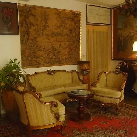 Hotel La Riva 3*